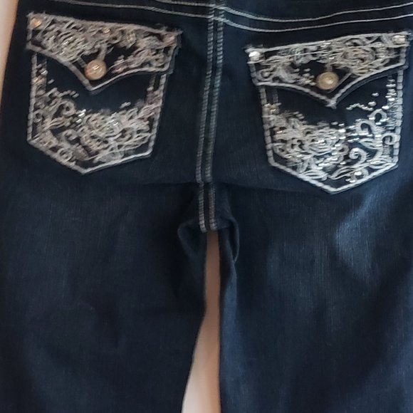 Wallflower Juniors Luscious Curvy Fit Bootcut Jeans - Picture 3 of 7